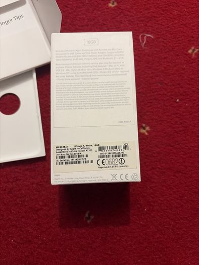 iphone 4 white box (EMPTY BOX ONLY)