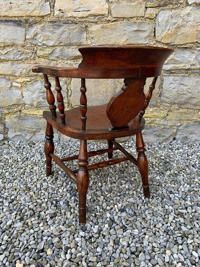 Victorian Elm & Beech Windsor Armchair.