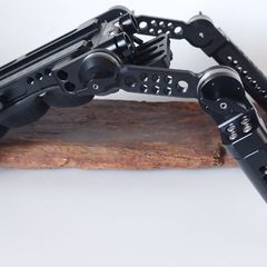 Smallhd shoulder rig handle kit