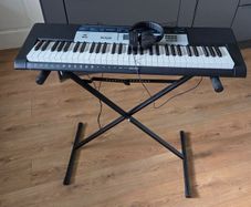 Casio CTK-1550 keyboard, stand & headphones