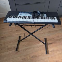 Casio CTK-1550 keyboard, stand & headphones