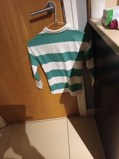 Dunnes  Stores  Long Sleeved Top.  Age : 4-5 years.  NEW.