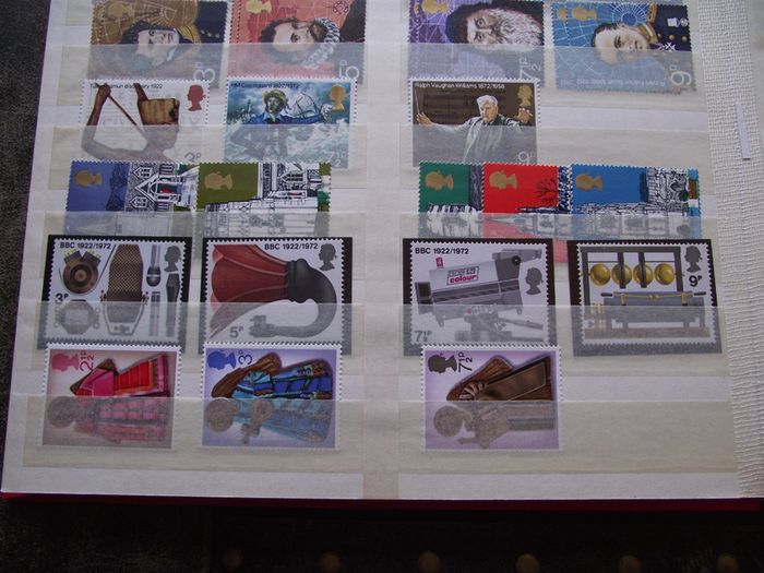 Collection of Mint Elizabeth II stamps, blocks and strips (1946-1990s)