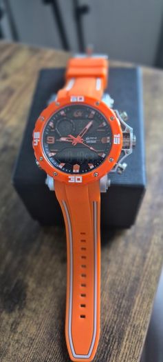 Stryve sports watch - orange