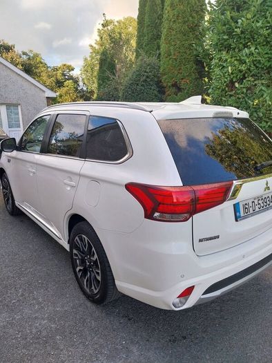Mitsubishi Outlander 2016