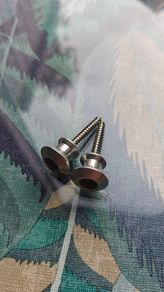 Pair of guitar/bass strap buttons with 3.5mm screws