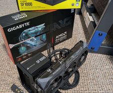 RX 9070 eGPU bundle