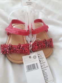Baby pink sandals size 4 BNWT
