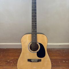guitar Squier SA-150