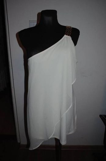 BNWT Definitions one shoulder cream long line top size UK16 EU44 Postage included