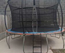 Trampoline 13ft