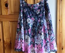 Per Una Ladies Navy blue pink floral full Skirt Uk 16 including postage