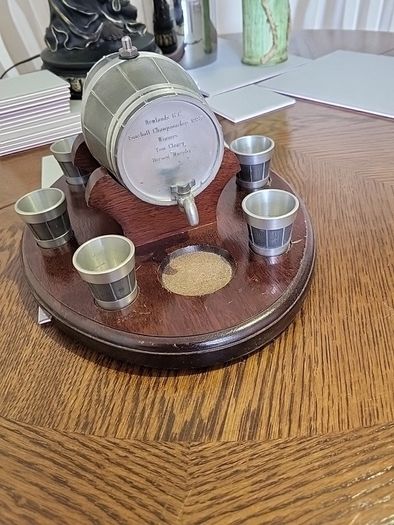 Mullingar pewter cask and 6 shot glasses