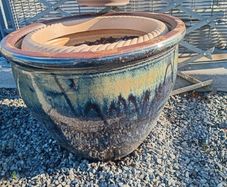 Terracotta Stone Glazed Garden Pots <6> and Stone Ornaments.