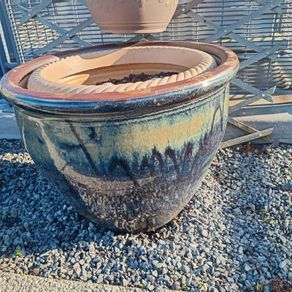 Terracotta Stone Glazed Garden Pots <6> and Stone Ornaments.
