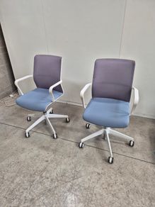 Modern Height-Adjustable Swivel Office Chair