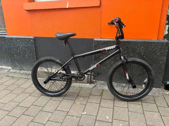 Black Hyper spinner BMX