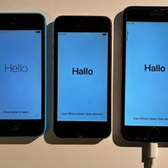 2 iPhones