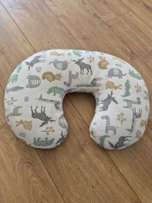 feeding pillow
