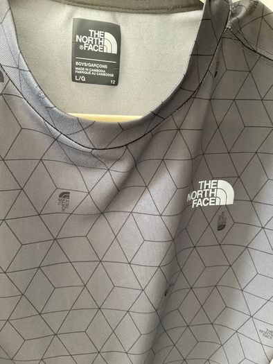 Boys north face t shirt