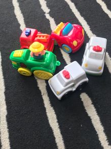 Play toy vehicle