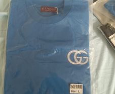mens t-shirt  Gucci.