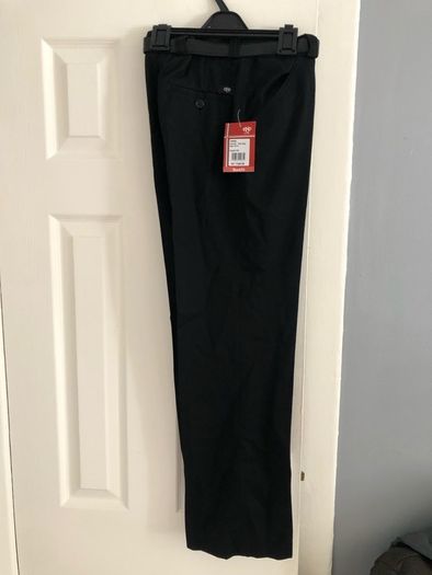 Boys BNWT trousers age 13/14 reduced