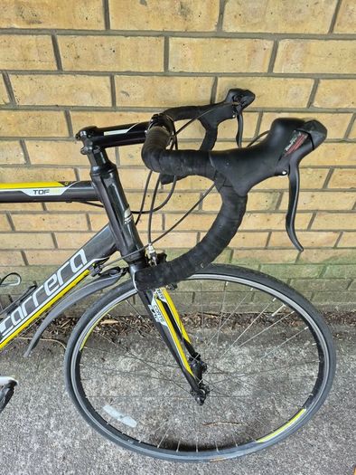 carrera road bike