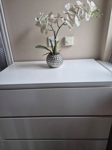 white chest of drawers