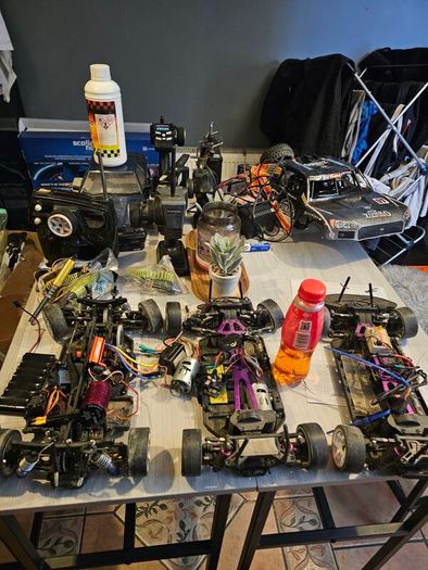 Loads of rc car stuff