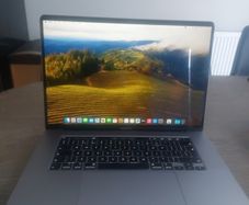 MacBook Pro 2019 16 Inch screen