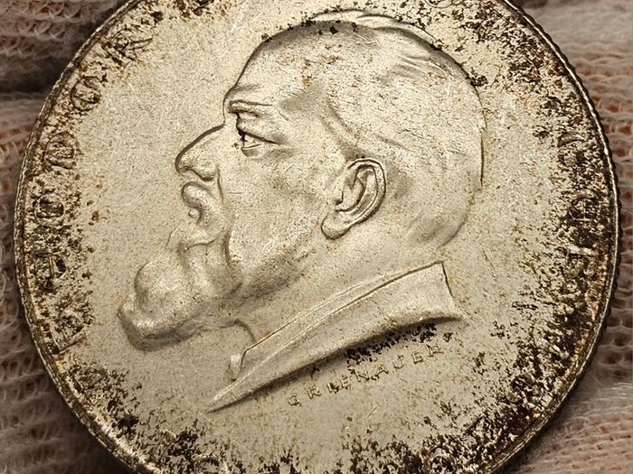 Austria Silver 1929 2 Shillings Theodor Billroth Beautiful Uncirculated Toned