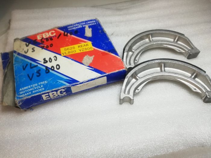 Suzuki VL800 VZ800 Brake shoes EBC  S626