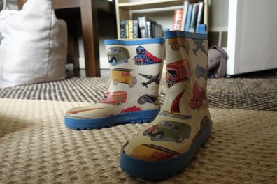 Boys vintage style rainy day Wellington boots