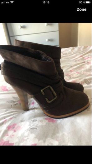 Ladies BNWT ankle boots size 6