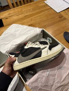 Travis Scott Jordan 1 low sneaker