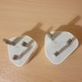 Apple 5W USB charger power adapter Image 2
