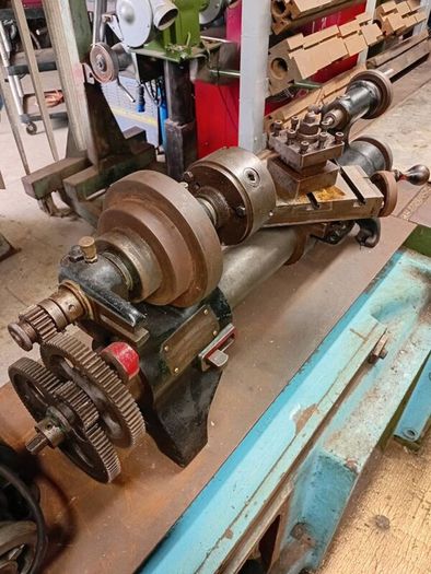 Metal lathe