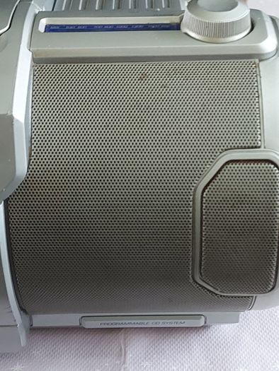 GOODMANS Stereo MW-FM CD, Tape Portable System Model GPS 327R, Fourway Speaker System, in excellent cosmetic condition