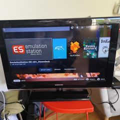 Samsung 32" Flat screen TV
