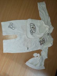 New Baby 3 piece set,  age 6-9 months