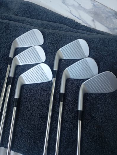 Taylormade P790 23