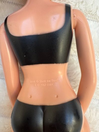 Shrek Princesses Princess Fiona Kung Fu Action Doll Dreamworks 2007 Used Her legs are a bit too lose Please see photos