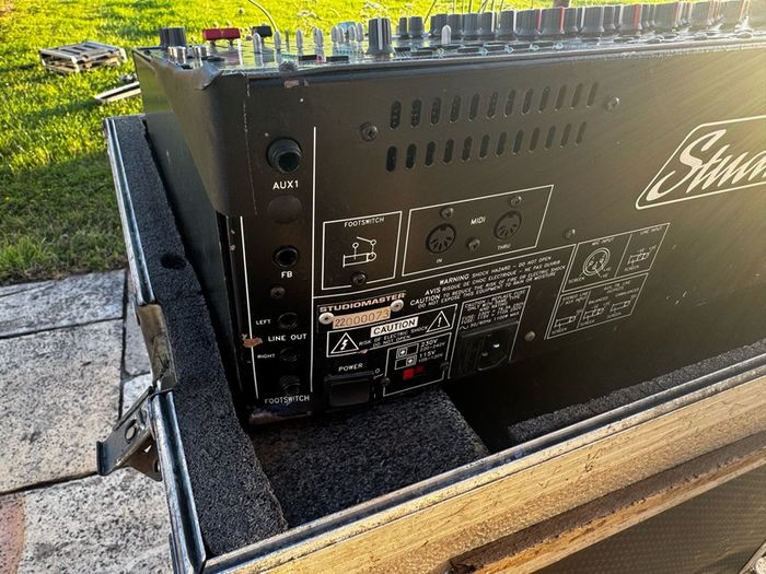 Studiomaster Powerhouse Vision 16