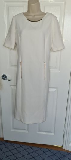 Gorgeous Heavy White Shift with Gold Accessories from Gold size 16