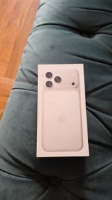 Apple iPhone 17 pro max silver
