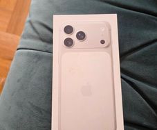 Apple iPhone 17 pro max silver