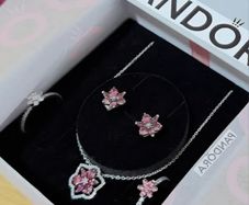 Pandora Herbarium Sparkling Pink Double Flower Pendant Necklace   Brand New