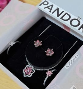 Pandora Herbarium Sparkling Pink Double Flower Pendant Necklace   Brand New