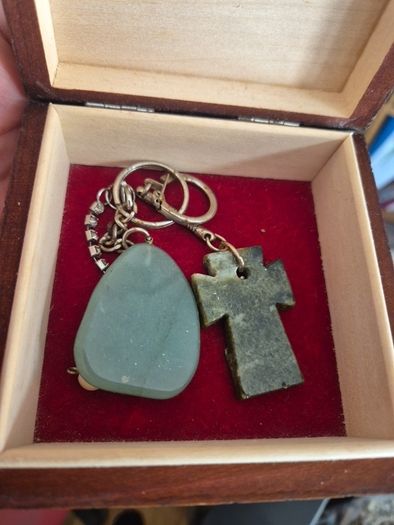 Vintage Irish Keyring with 2 Green Stones